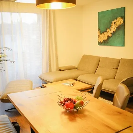 Living8-appartements * 바드이스흘